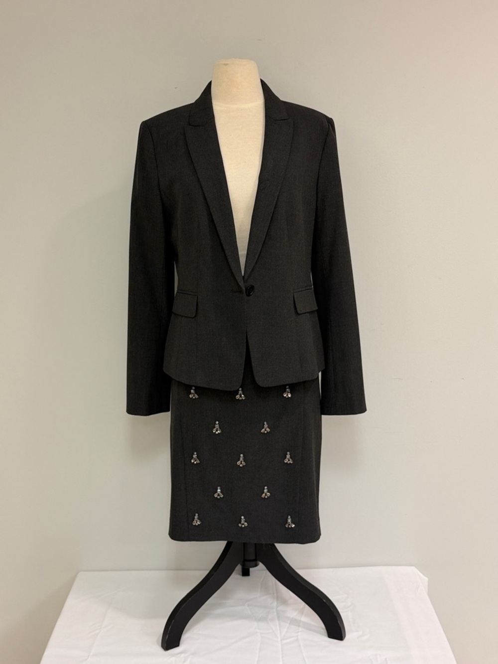 Ann Taylor Women's Charcoal Skirt Set, Size 10 Jacket, Size 6 Skirt